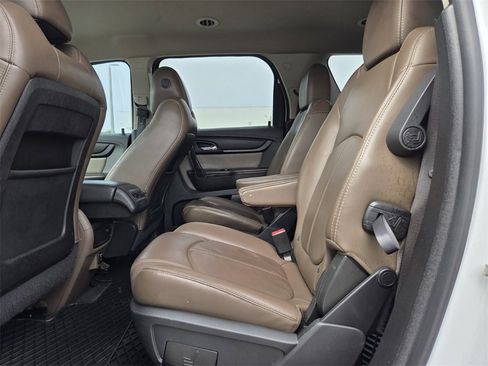 Used 2016 GMC Acadia SLT image 11