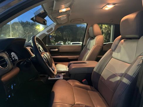 Used 2020 Toyota Tundra Limited w/ Limited Premium Package RWD image 6