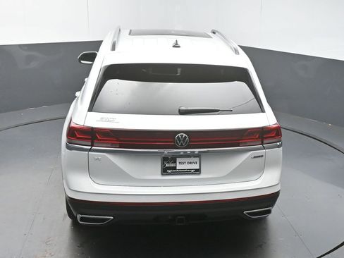 New 2026 Volkswagen Atlas SE image 45