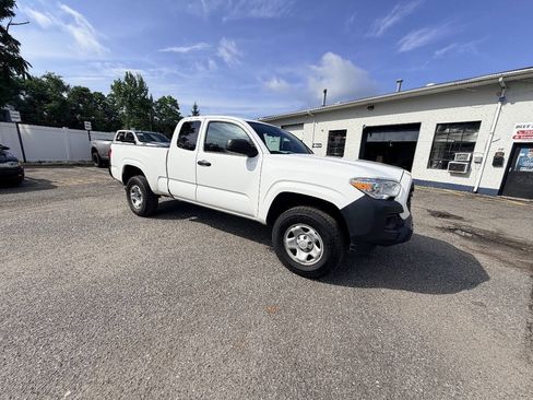 Used 2019 Toyota Tacoma SR RWD image 15