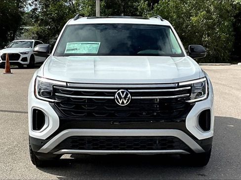 New 2026 Volkswagen Atlas Peak Edition AWD/4WD image 10