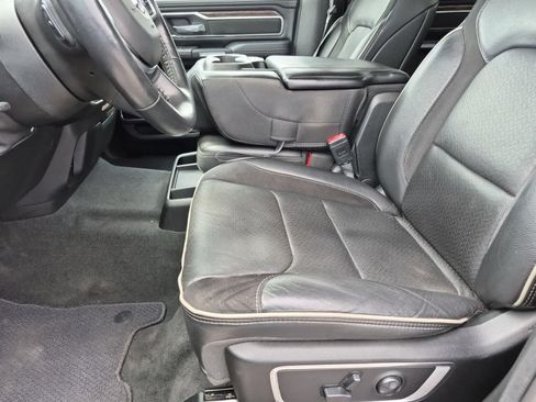 Used 2020 RAM 1500 Laramie AWD/4WD image 17