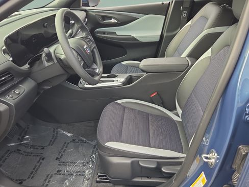 Certified 2025 Buick Envista Preferred FWD image 9