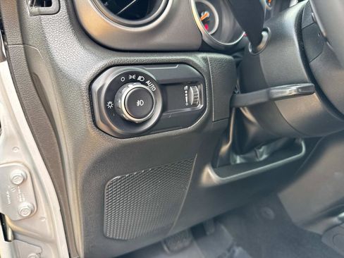 Used 2023 Jeep Wrangler Unlimited Sport AWD/4WD image 31
