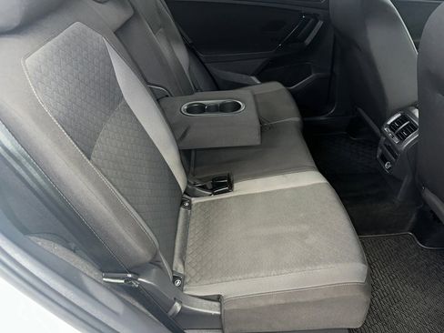 Used 2020 Volkswagen Tiguan S image 24