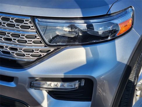 Used 2020 Ford Explorer Limited image 12