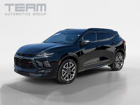 Used 2023 Chevrolet Blazer RS w/ Driver Confidence II Package FWD image 3