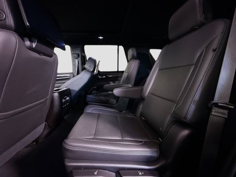 Used 2021 GMC Yukon Denali w/ Denali Premium Package AWD/4WD image 25