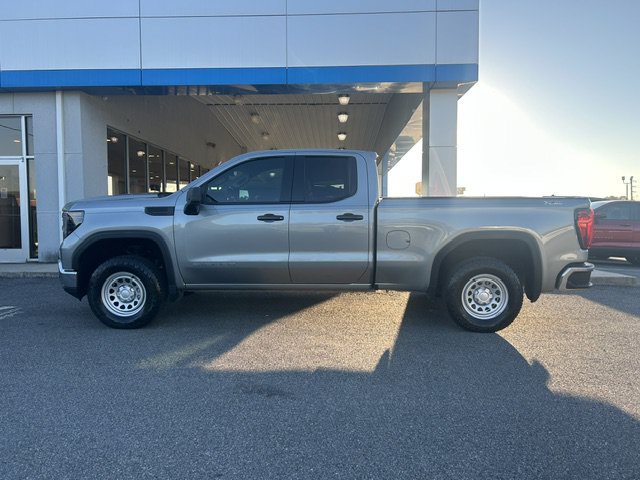 Used 2023 GMC Sierra 1500 Pro w/ Pro Value Package AWD/4WD image 6