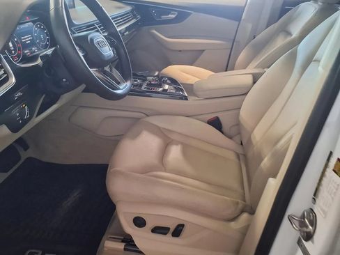 Used 2019 Audi Q7 3.0T Premium Plus w/ Premium Plus Package AWD/4WD image 19