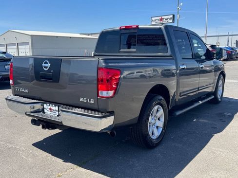 Used 2004 Nissan Titan LE w/ (Tow) Big Tow Pkg RWD image 5