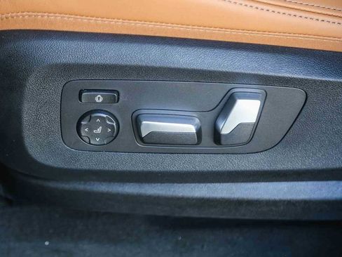 New 2026 BMW X5 xDrive40i w/ Executive Package image 18