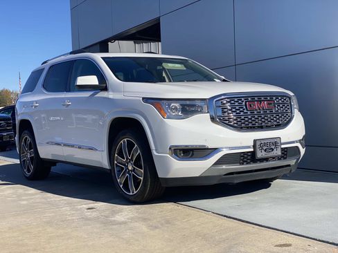 Used 2019 GMC Acadia Denali w/ Technology Package image 2