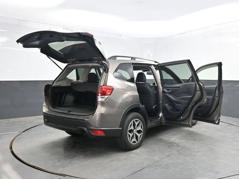 Used 2020 Subaru Forester Premium AWD/4WD image 50