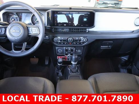 Used 2025 Jeep Gladiator Willys image 12