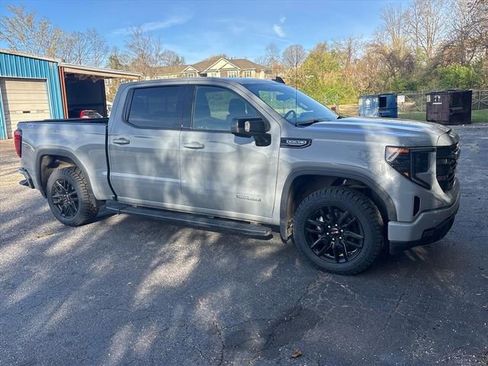 Used 2024 GMC Sierra 1500 Elevation w/ Elevation Premium Package image 17