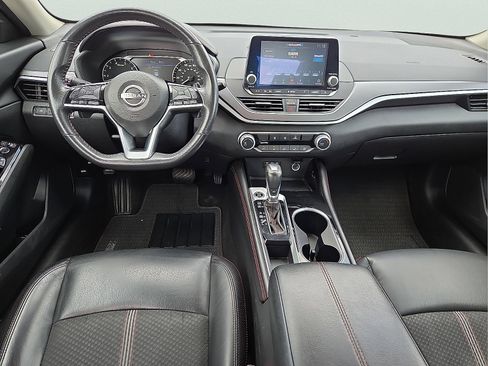 Used 2024 Nissan Altima 2.5 SR FWD image 11