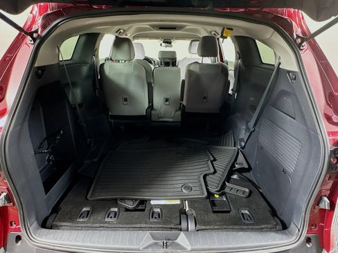 Certified 2025 Toyota Sienna LE AWD/4WD image 19
