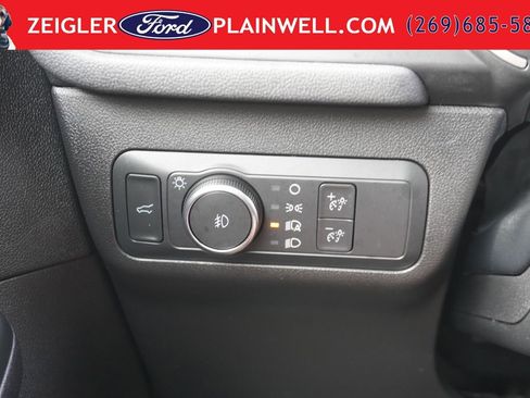 Used 2022 Ford Escape SEL w/ Equipment Group 302A AWD/4WD image 28