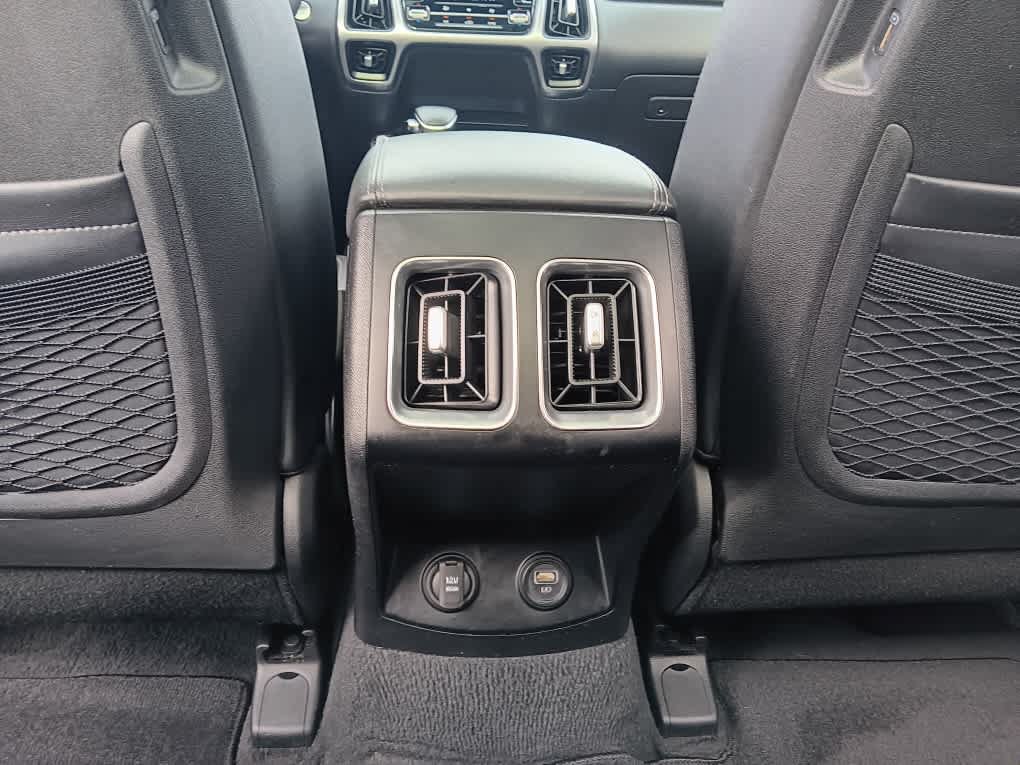 Used 2022 Kia Sorento S w/ Panoramic Sunroof Package AWD/4WD image 12