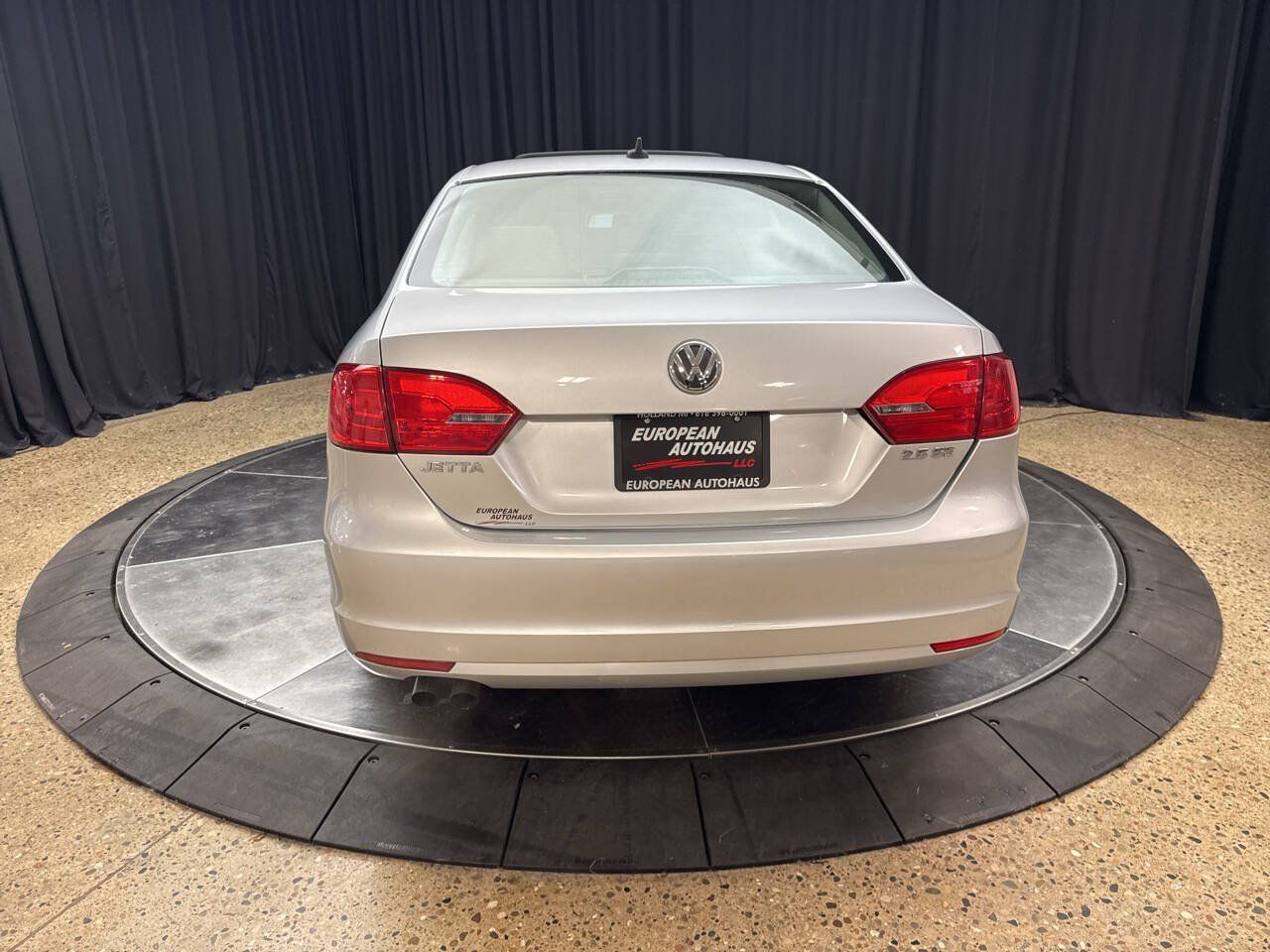 Used 2013 Volkswagen Jetta SE FWD image 5