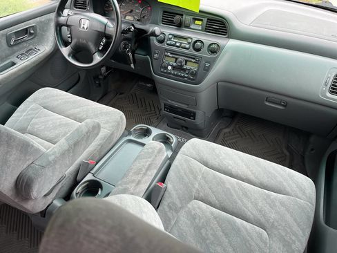 Used 2004 Honda Odyssey EX image 10