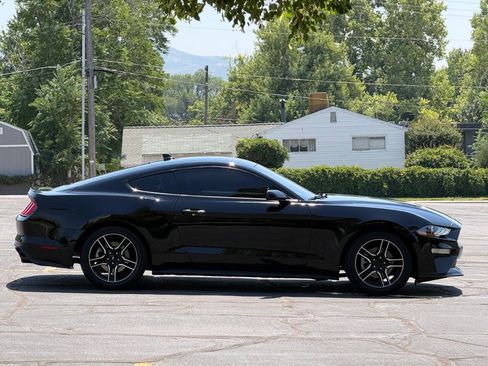 Used 2022 Ford Mustang Premium RWD image 6