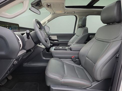 Certified 2025 Ford Expedition Max Active AWD/4WD image 15
