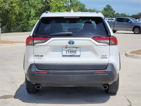Used 2023 Toyota RAV4 XLE image 7