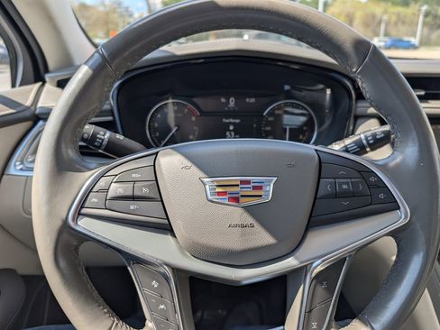 Used 2021 Cadillac XT5 Premium Luxury AWD/4WD image 24