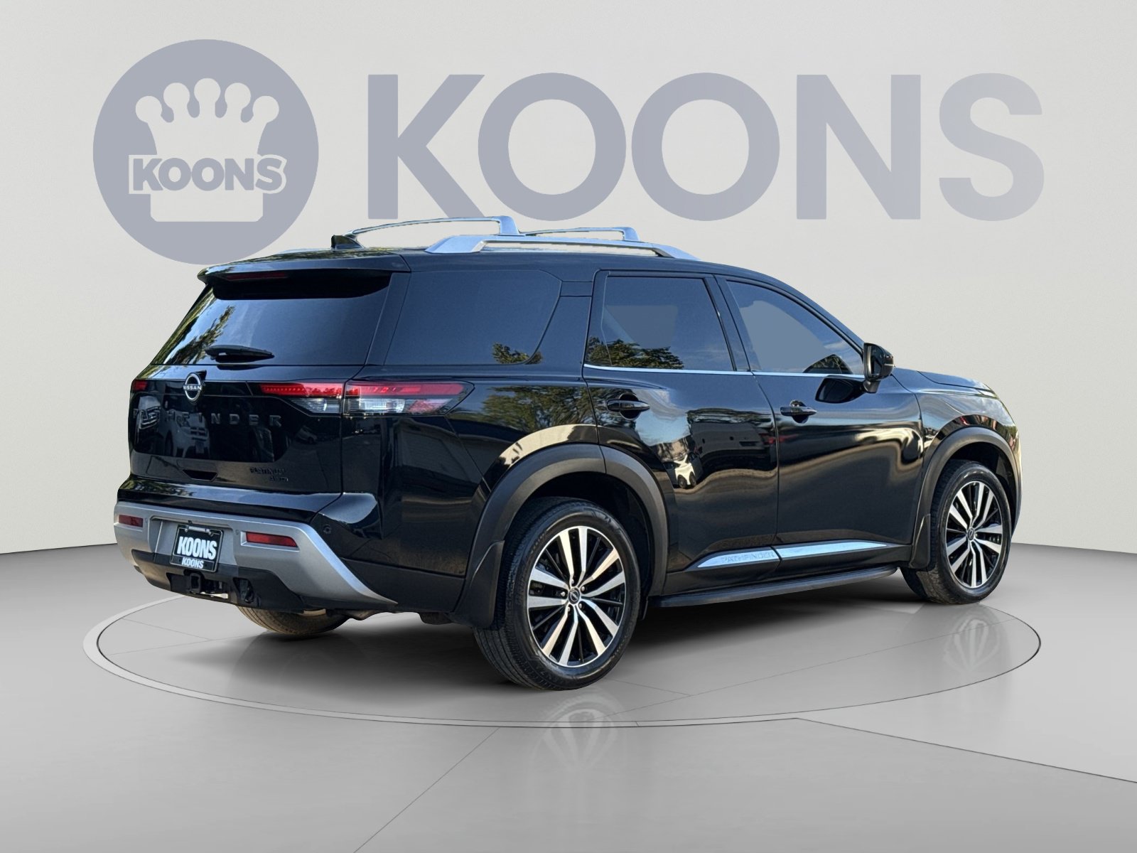 Used 2023 Nissan Pathfinder Platinum w/ Lighting Package (N93) AWD/4WD image 7