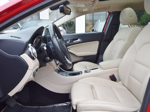 Used 2018 Mercedes-Benz GLA 250 image 14
