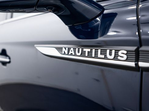 Used 2019 Lincoln Nautilus Reserve image 8