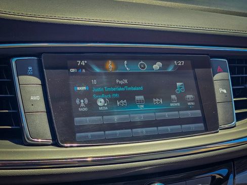 Used 2019 Buick Enclave Essence AWD/4WD image 22