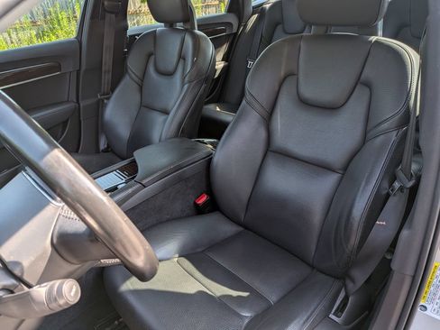 Used 2018 Volvo S90 T5 Momentum w/ Convenience Package AWD/4WD image 11