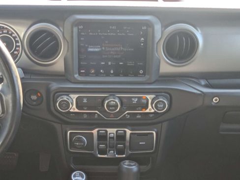 Used 2021 Jeep Wrangler Unlimited Sport AWD/4WD image 18