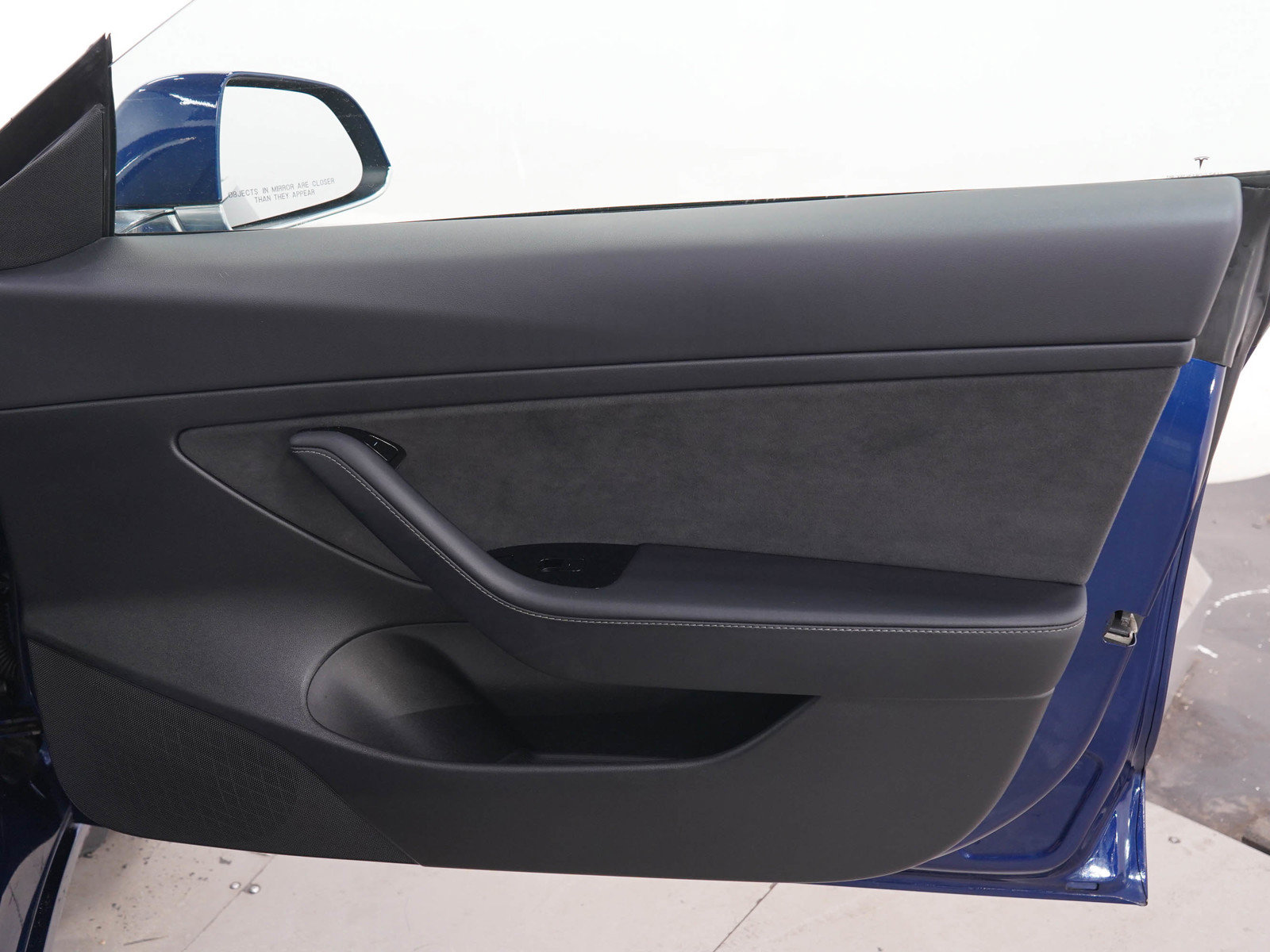 Used 2020 Tesla Model 3 Standard Range RWD image 9