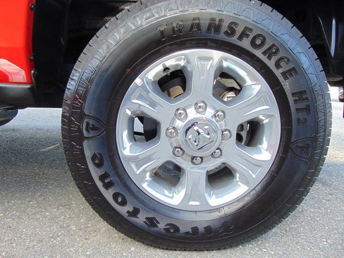 Used 2024 RAM 2500 Big Horn w/ Bed Utility Group image 14