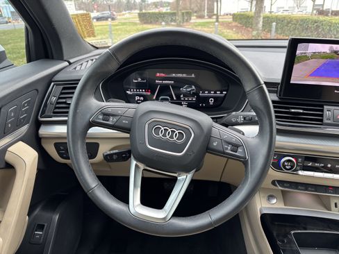 Used 2025 Audi Q5 2.0T Premium image 16