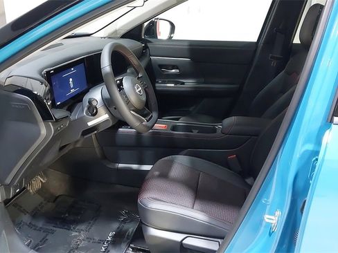 New 2026 Nissan Kicks SR w/ SR Premium Package image 19