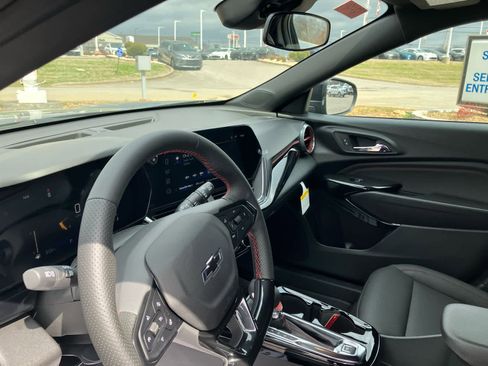 New 2026 Chevrolet Trax RS w/ Driver Confidence Package image 9