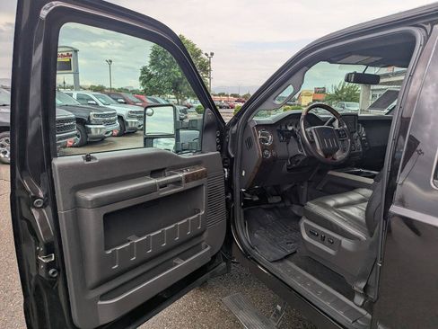 Used 2014 Ford F250 Platinum w/ FX4 Off-Road Package AWD/4WD image 20