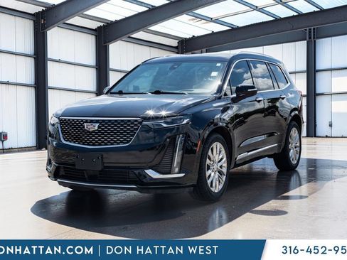 Used 2022 Cadillac XT6 Premium Luxury w/ Technology Package FWD image 20