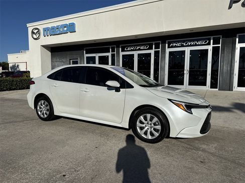 Used 2024 Toyota Corolla LE image 7