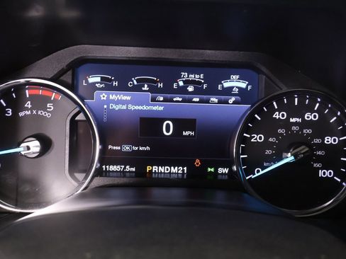 Used 2019 Ford F250 Platinum w/ Platinum Ultimate Package image 4