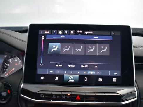 New 2026 Jeep Compass Latitude image 21