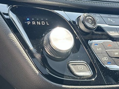 New 2026 Chrysler Pacifica Select w/ S Appearance Package FWD image 25