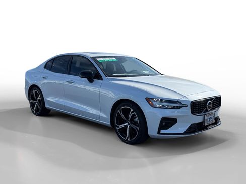 Used 2024 Volvo S60 B5 Core AWD/4WD image 7