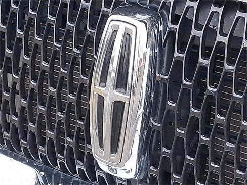 Used 2021 Lincoln Navigator Reserve image 28