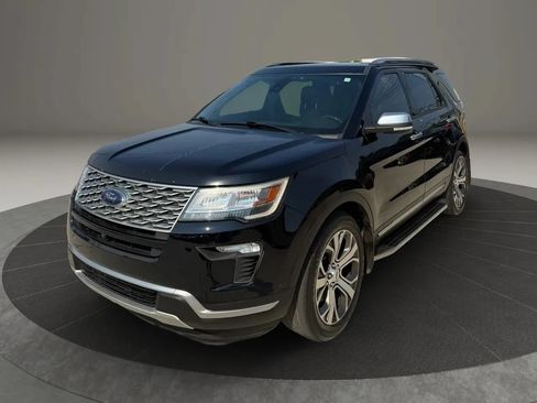 Used 2018 Ford Explorer Platinum AWD/4WD image 3